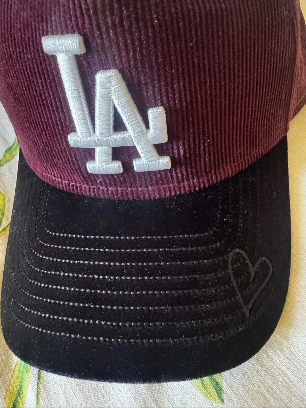 NWT DODGERS Corduroy Baseball Cap with LA Embroidery - Burgundy and Black